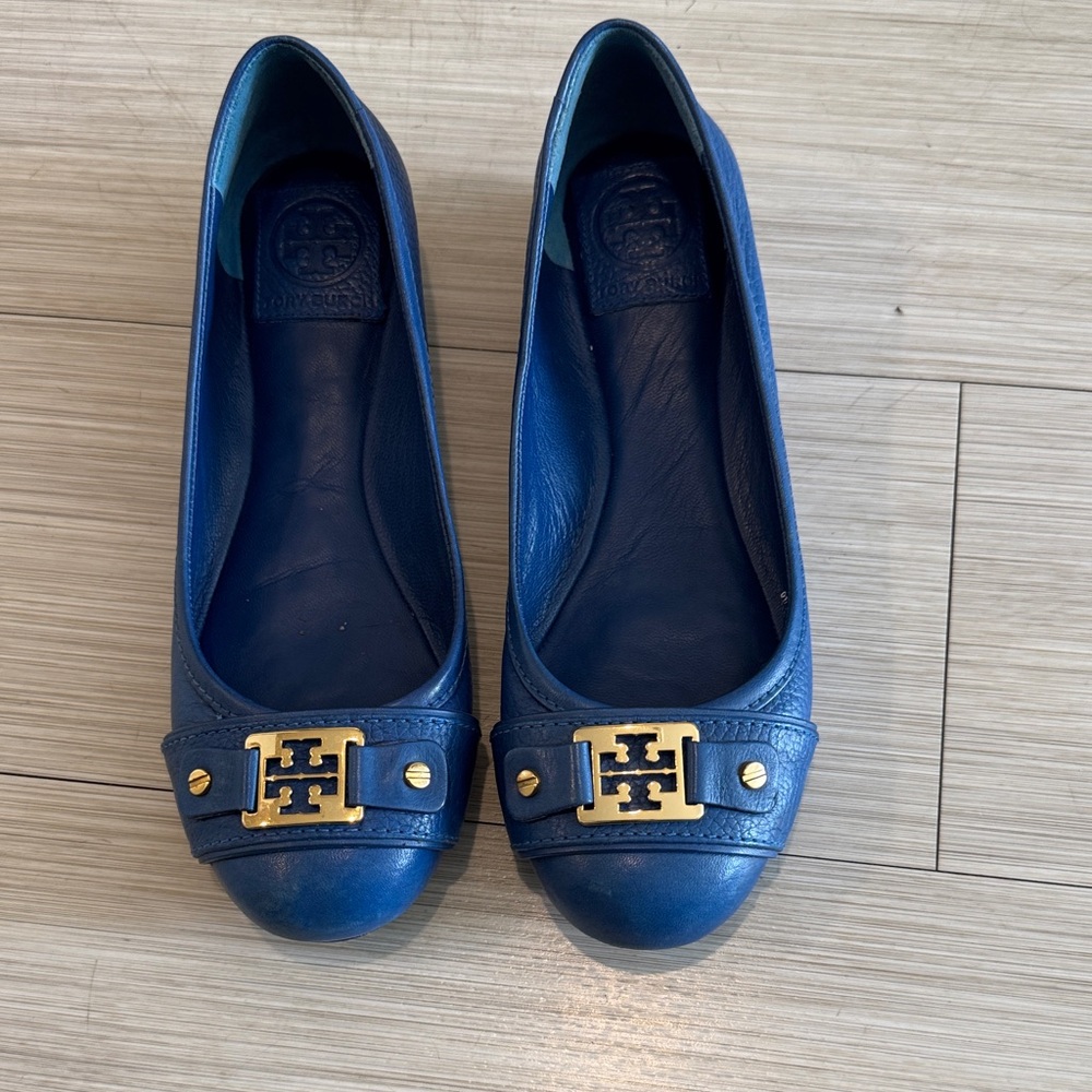 Tory Burch Blue Leather Loafers with Gold Accent